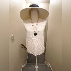Elegant White Lace Women's Top